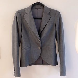 Theory Gray Blazer Size 2 great you condition🙏